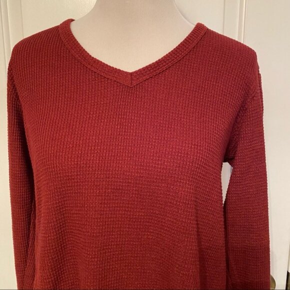 WILT TOP DARK RED WAFFLE V-NECK LONG SLEEVE HIGH LOW HEM SIZE M - Picture 3 of 12